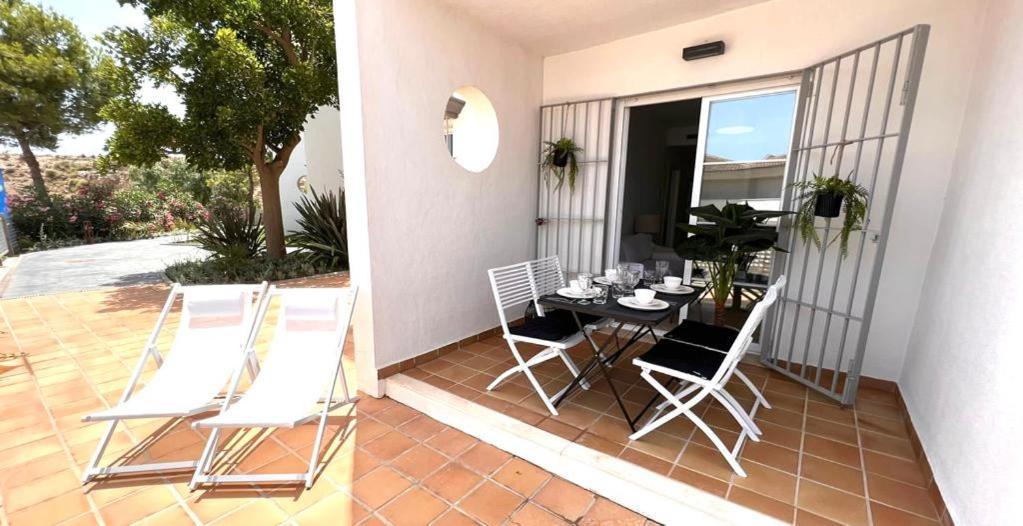Small Oasis Apartment Manilva